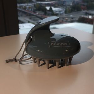 Briogeo Scalp Scrubber